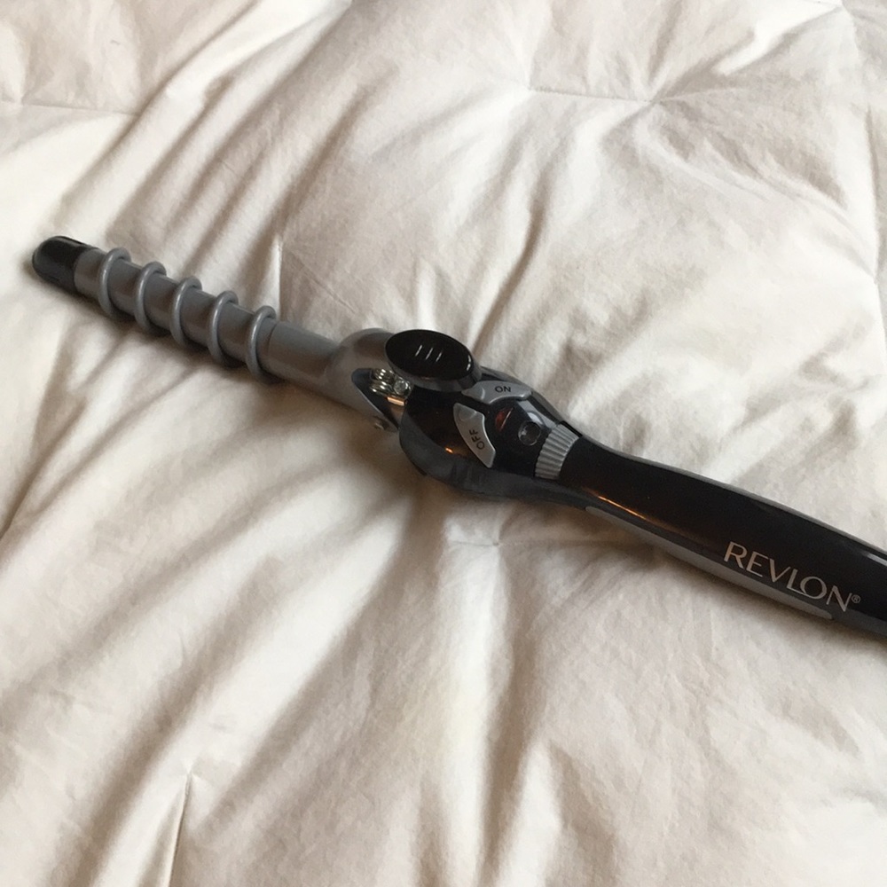 Revlon curling iron with adj temp!